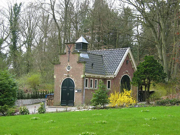 Aula begraafplaats Bloemendaal, Bergweg, foto 7
